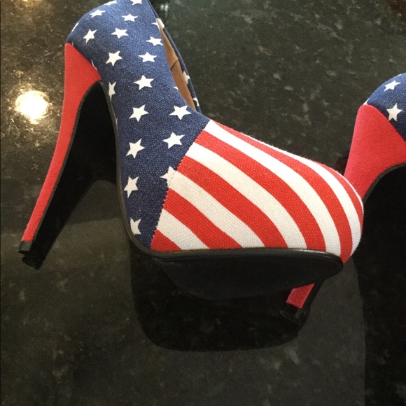 Patriotic Stiletto women’s shoes size 5 SOLD OUT - Picture 5 of 7